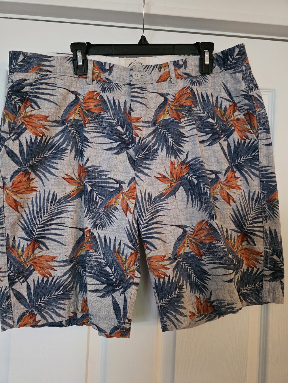 St. John's Bay Tropical Print Flat-Front Shorts - Blue & Orange Size 38, Cotton